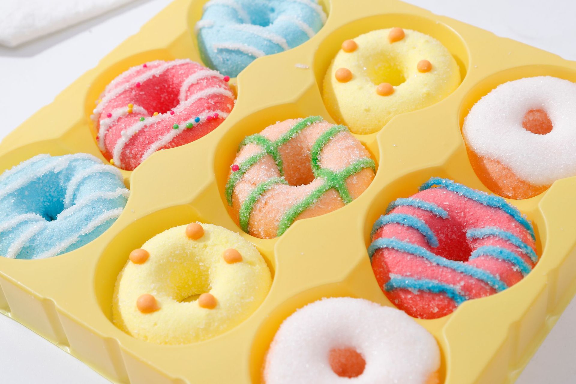 厂家直销棉花糖创意礼盒装110g蛋糕烘焙装饰彩色形状儿童软糖批发