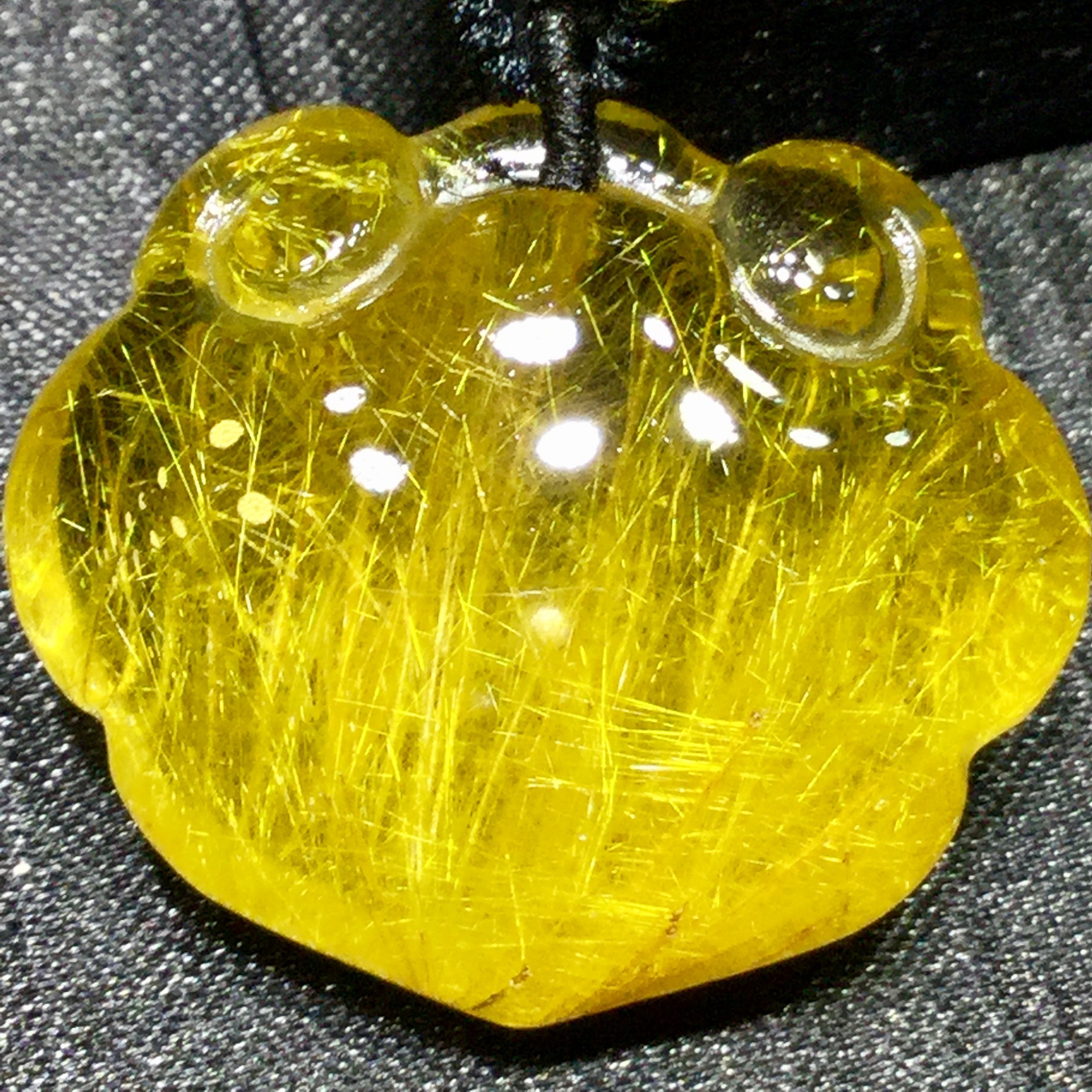 东海水晶天然金发晶顺发晶如意锁吊坠