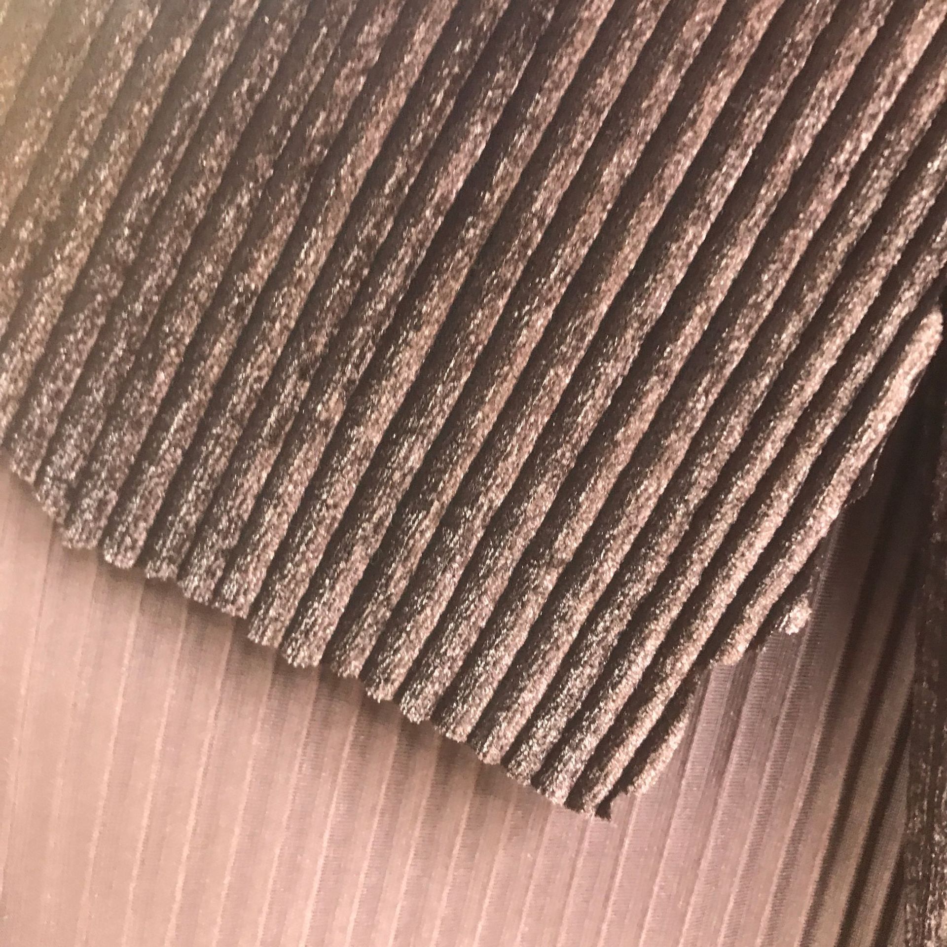 金丝绒压褶面料 秋冬时装连衣裙丝绒压褶布料 女压皱连衣裙丝绒料