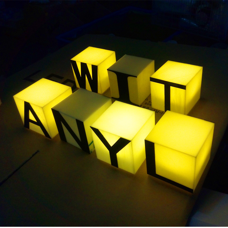 26个字母led充电酒吧餐厅台灯桌灯字母灯小夜灯logo定制