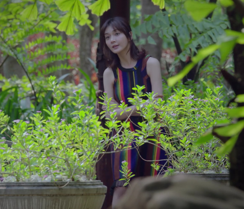 艾衣岑2018夏季新款潘之琳同款衣真爱的谎言彩虹条纹连衣裙14990