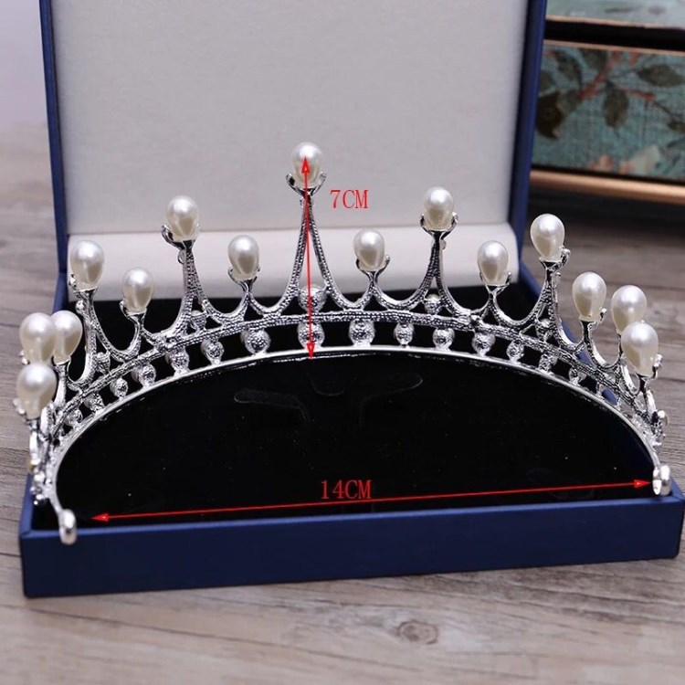 2018新款韩式公主生日皇冠 白色珍珠头饰新娘婚纱配饰品厂家直销