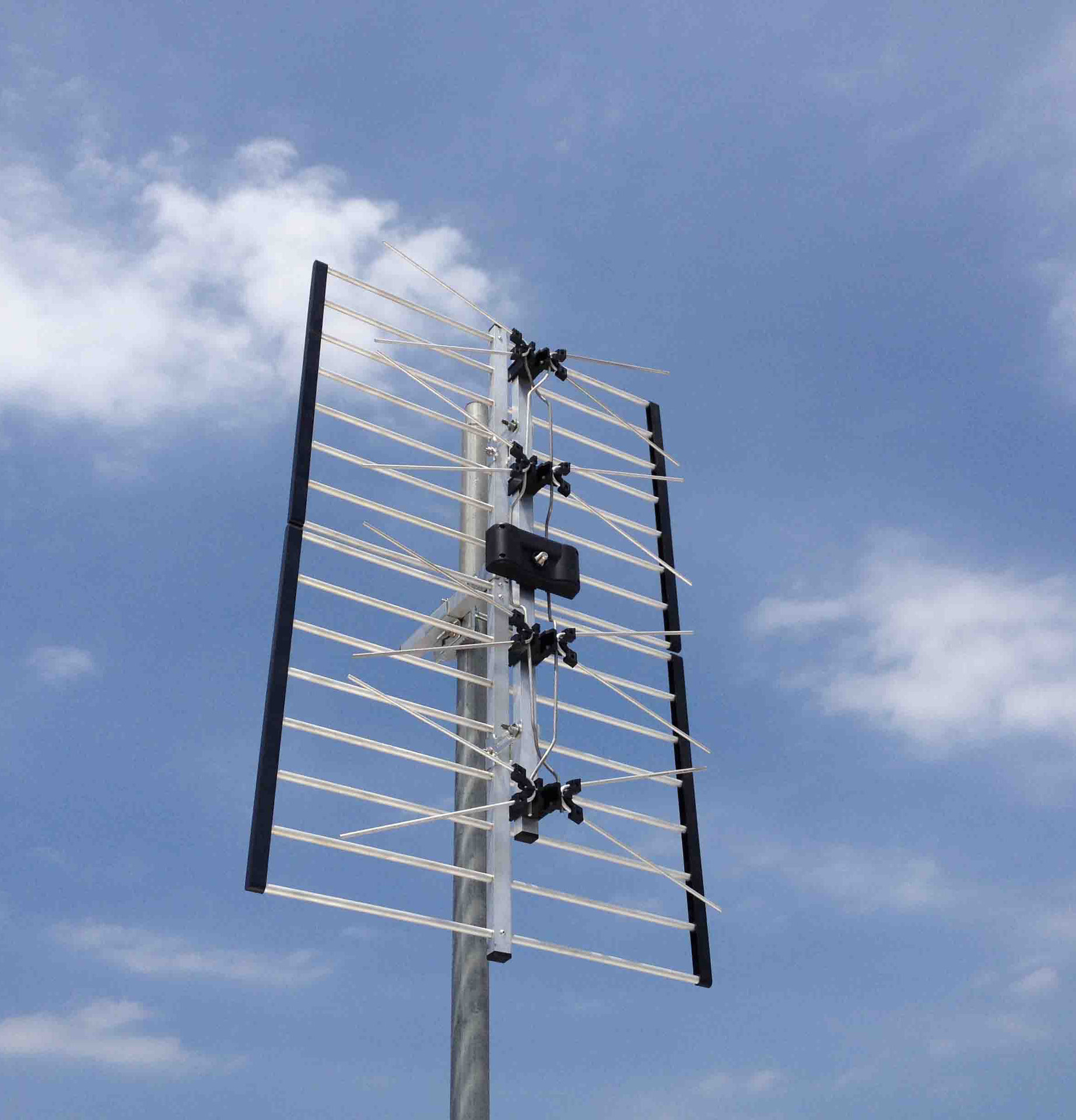 宜飞tlpa32bm--uhf室外数字电视天线 地面高清数字电视天线