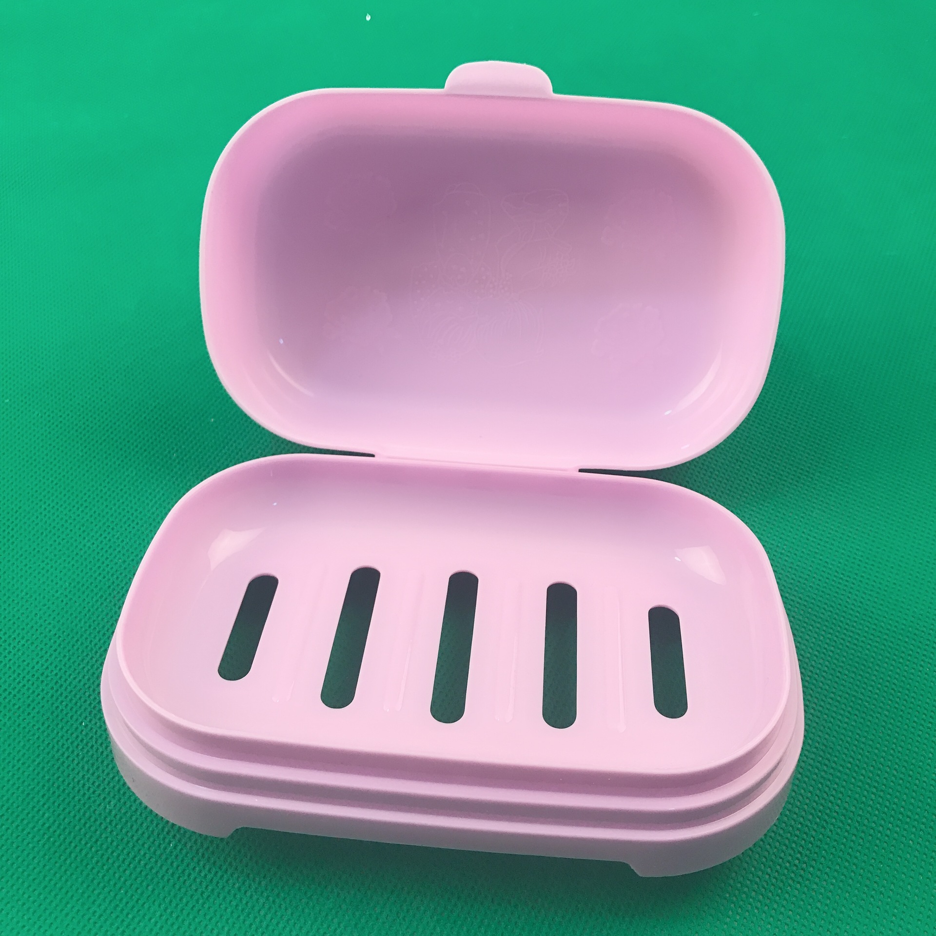 旅行便携带锁扣有盖肥皂盒密封防水皂架沥水纯色皂盒2元店货源