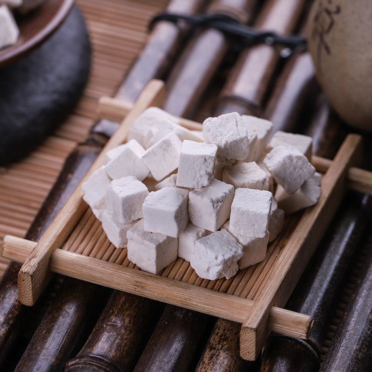 中药材茯苓现货批发优质散装无硫无杂土茯苓丁产地货源茯苓块