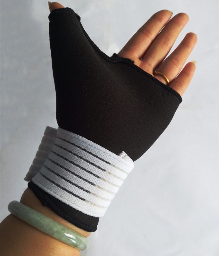 厂家批发绷带护手套缠绕护手掌护手腕运动拇指手套运动护具半指套