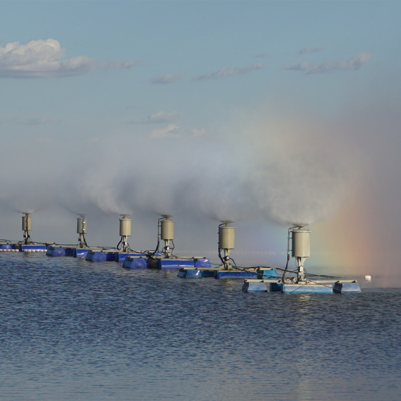 一种典型的自然蒸发技术加上蒸发器加速处理污水蒸发