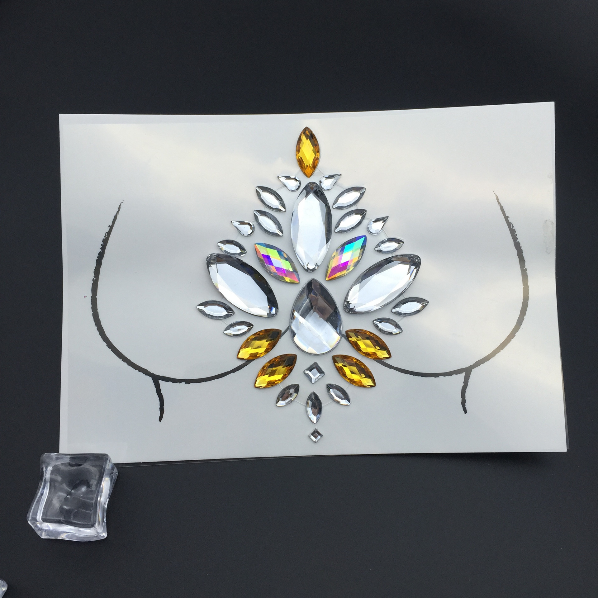 抖音同款胸部钻帖 钻石胸贴 晚会装饰贴纸