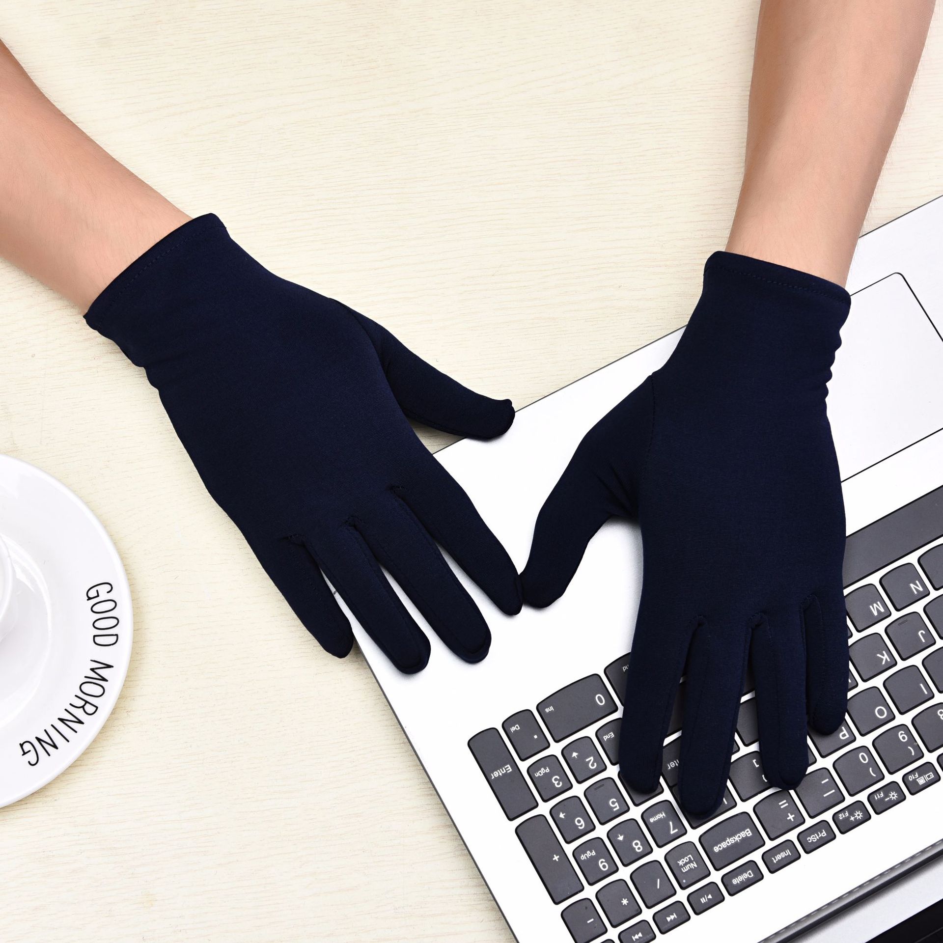 秋冬男士拉毛手套牛奶丝拉绒加厚手套 礼仪男士专用白手套批发