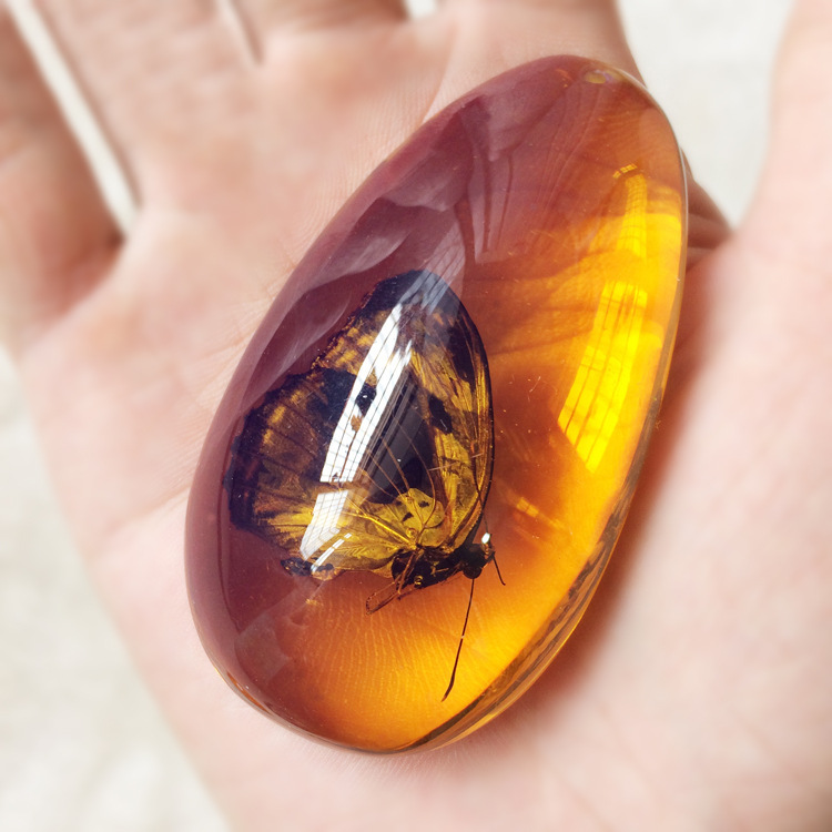 大号水滴形昆虫琥珀荧光虫珀项链配件蜜蜡把件跑江湖地摊厂家直销