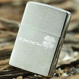 zippo打火机 200拉丝刻幸运四叶草