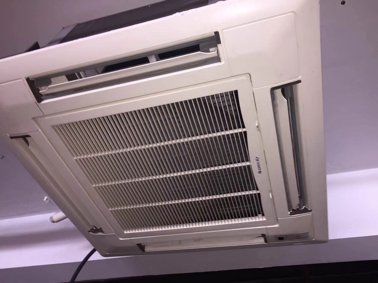 低价批发出售二手中央空调格力吸顶内机fp-136xd-阿里巴巴