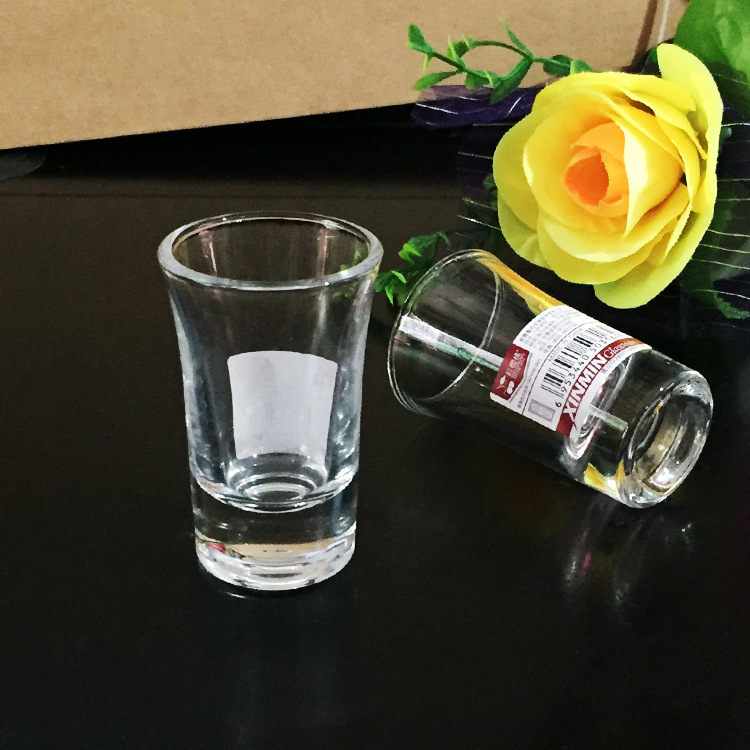 cy002玻璃杯透明白酒杯子 一口杯厚底吞杯烈酒杯 喇叭小酒杯批发