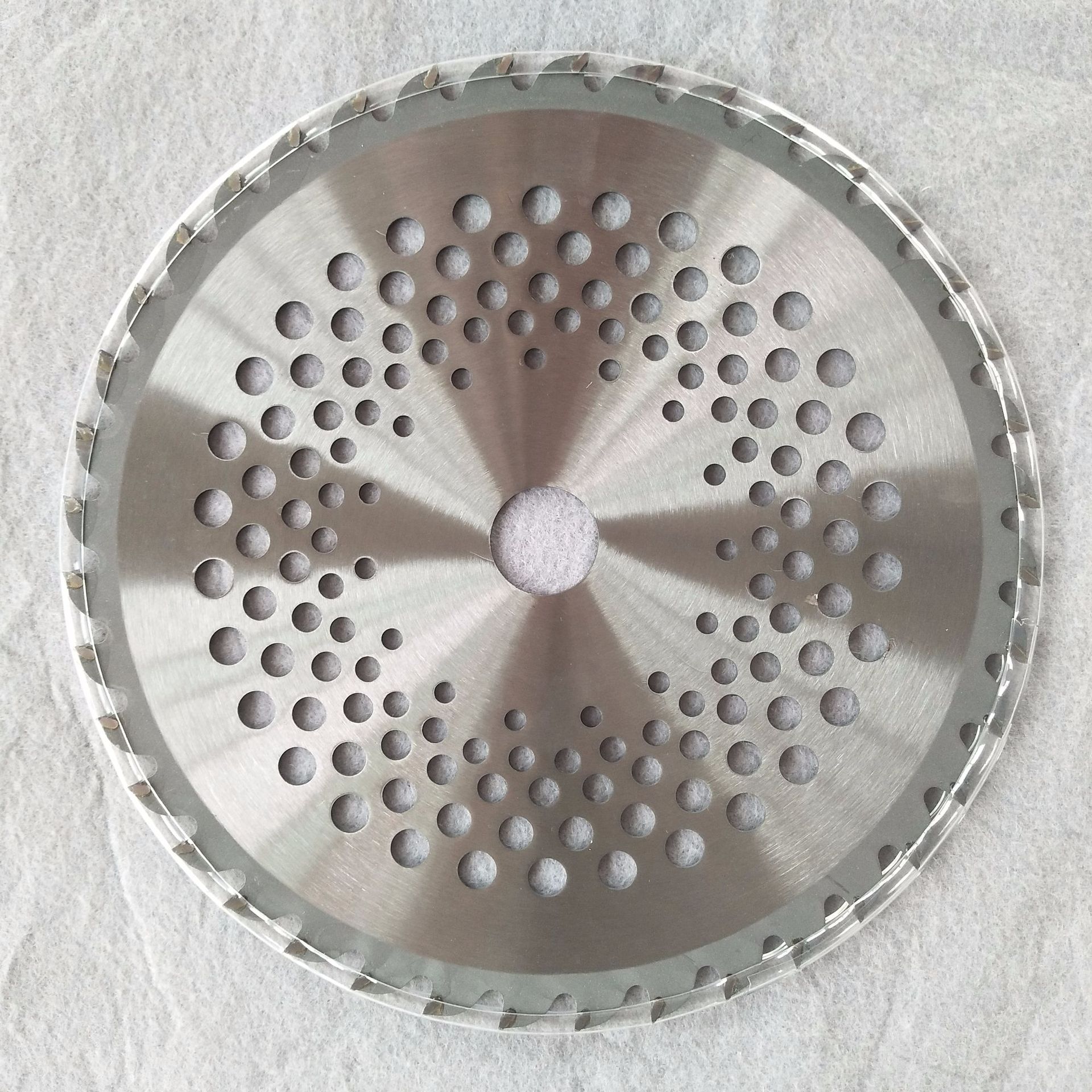 割草机草坪机刀片40t白钢刀片铝打草头打草绳割草机配件厂家直销