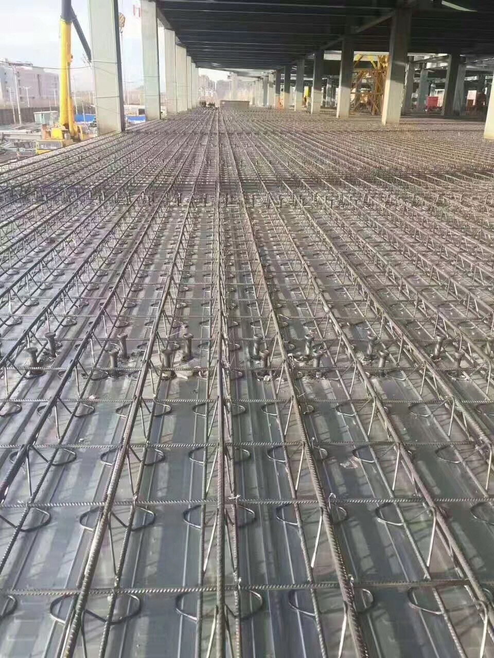 钢筋桁架楼承板建筑钢结构高效大跨度平台钢结构工程厂房