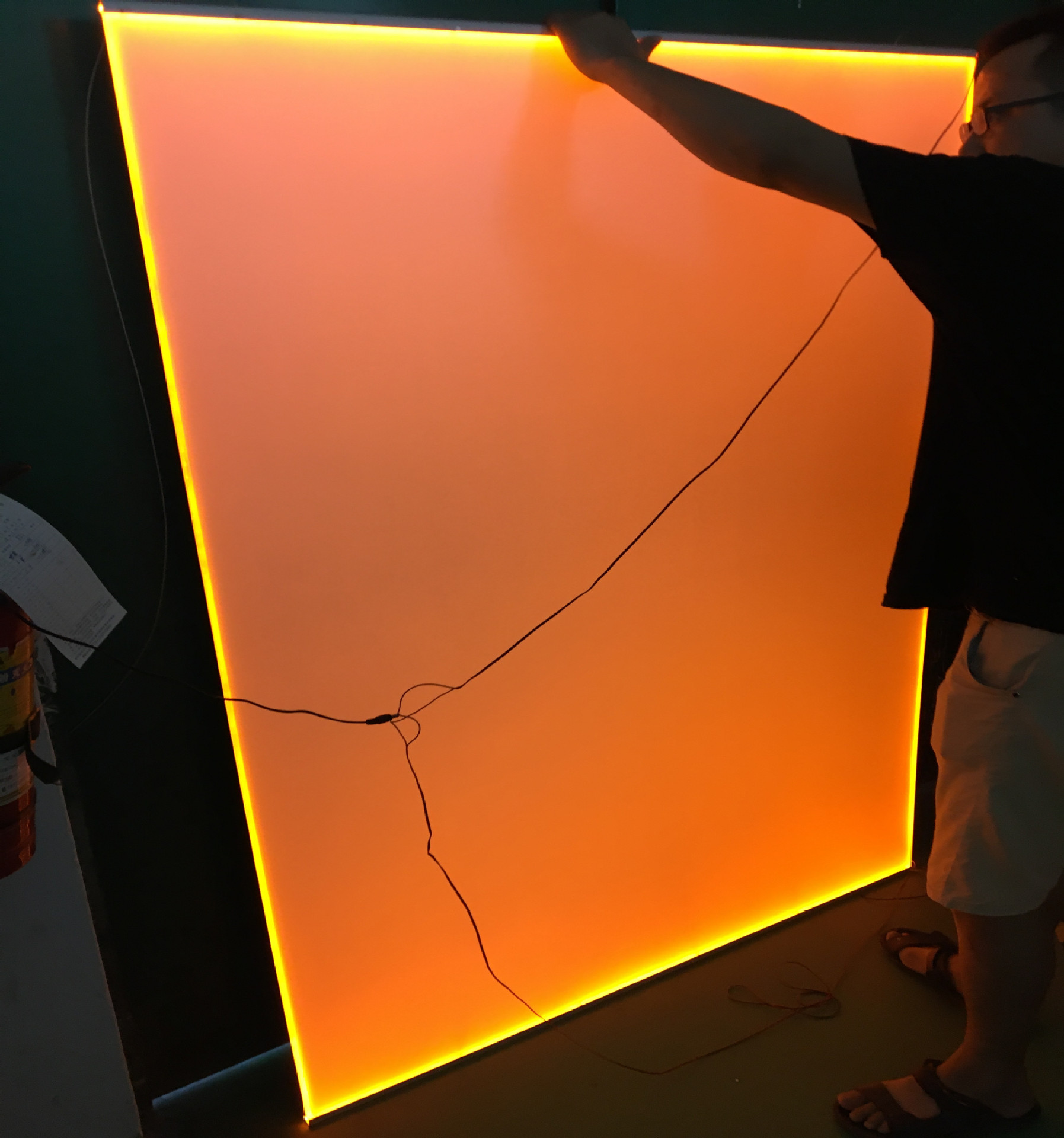 专业生产导光板