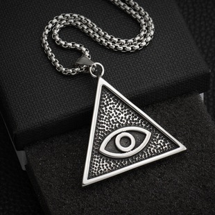 201808欧美日韩时尚三角眼睛嘻哈挂饰项链男女钛钢款stn1760