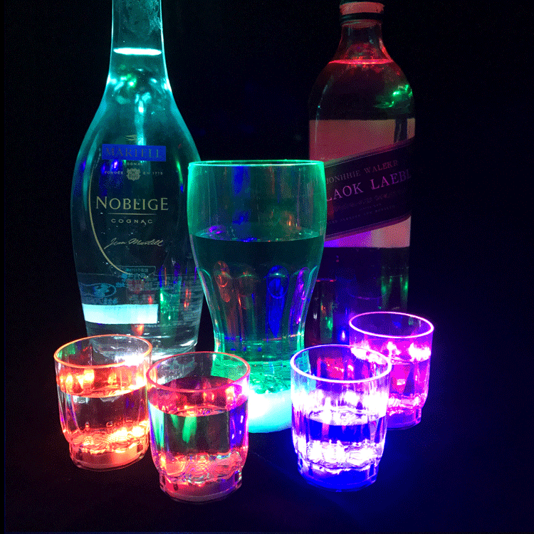 两款发光杯动态图.gif