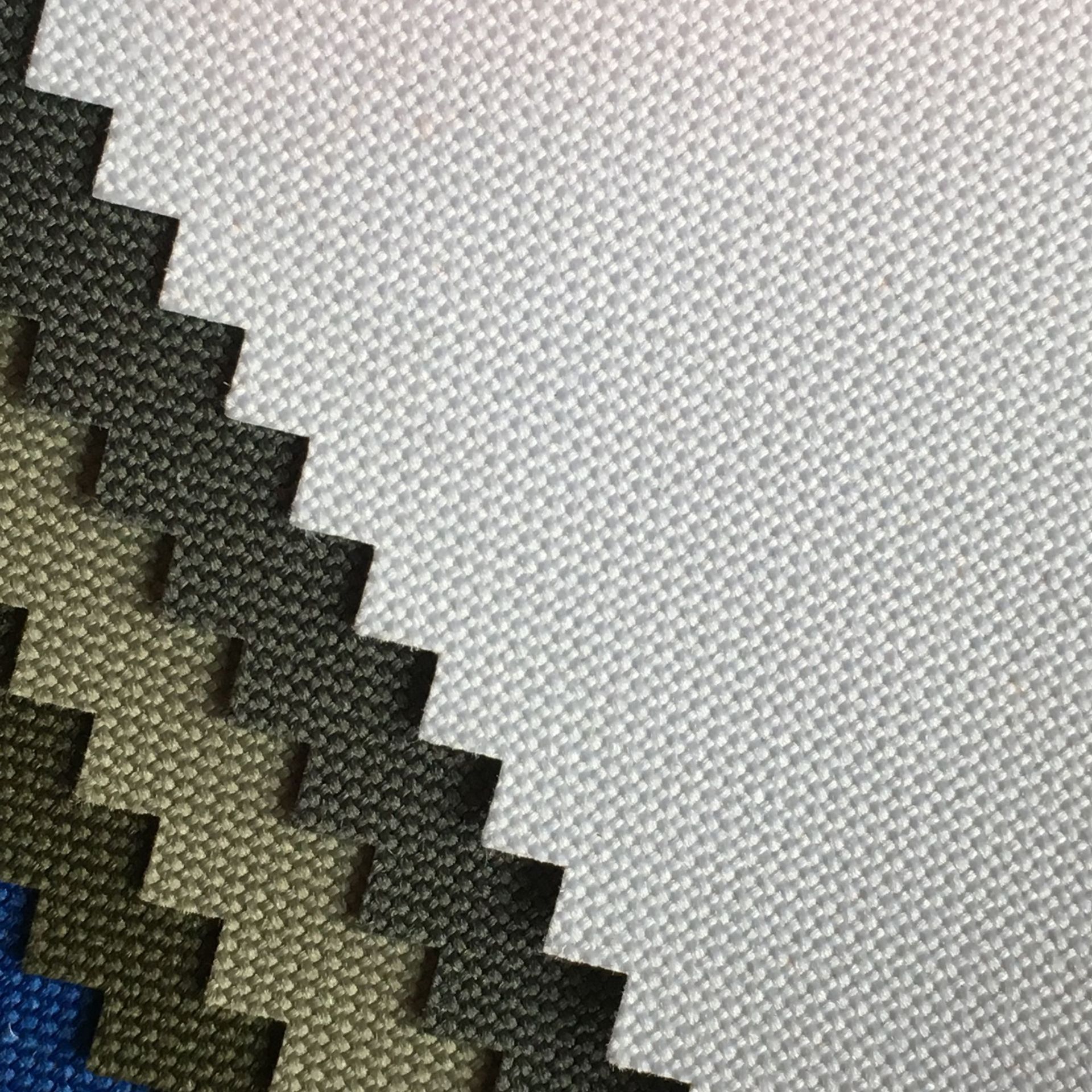 厂家直销300dpvc箱包书包手袋拉杆箱涂层牛津布面料特惠批发