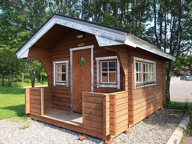 帐篷酒店和木屋,哪个产品比较好?