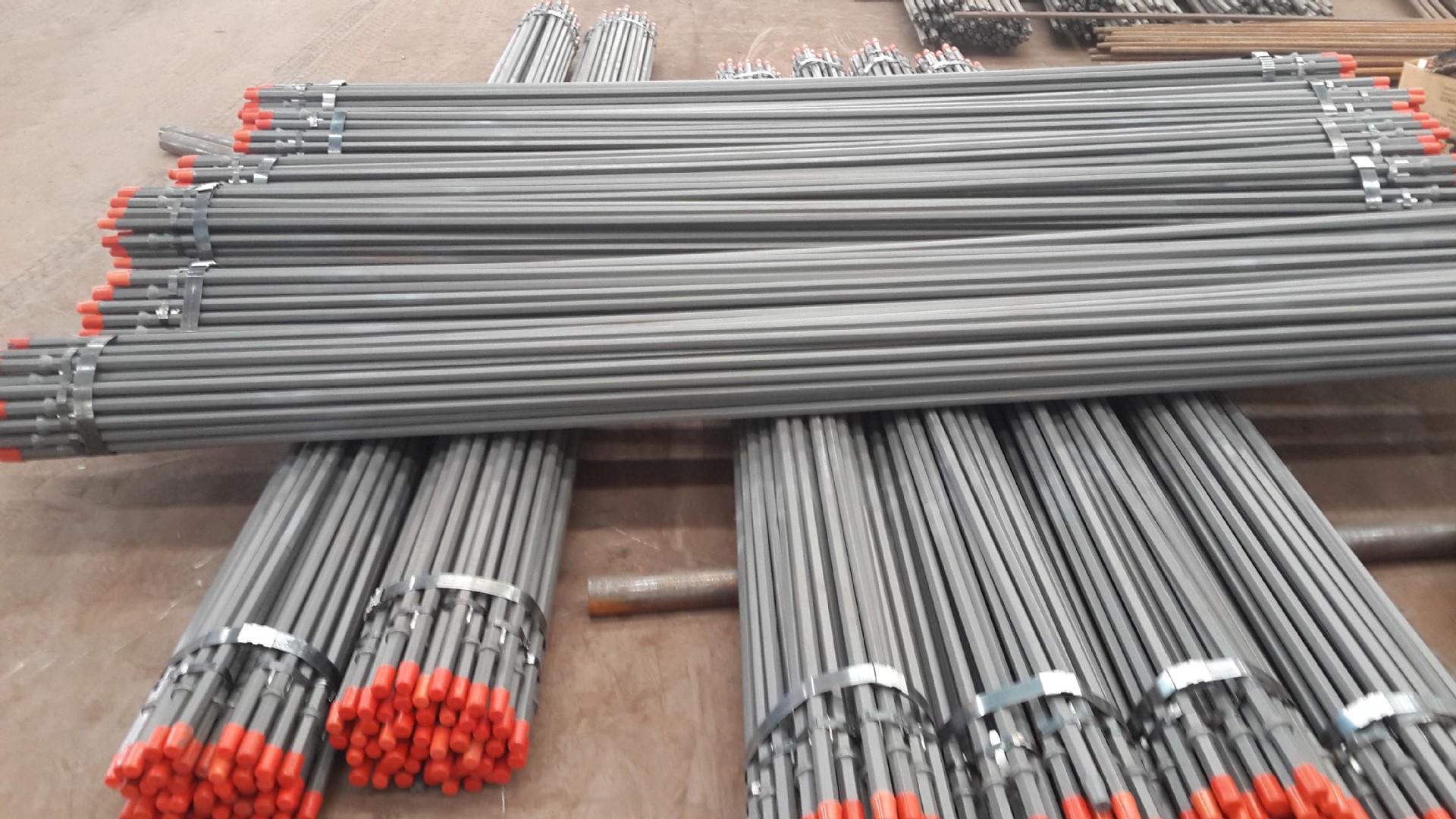 厂家直销贵钢风钻杆b22钎杆隧道用各种钻杆生产 支持订做