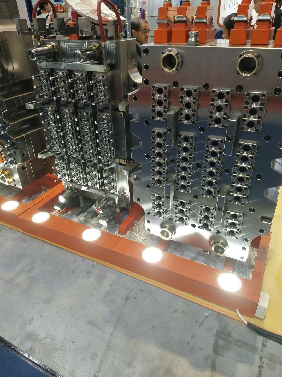 pet瓶坯模具 管坯模具热流道针阀式气封式管坯模具