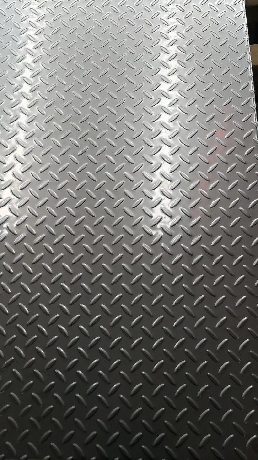 304不锈钢板花纹防滑板 楼梯踏步板 不锈钢防滑板 不锈钢楼梯踏板