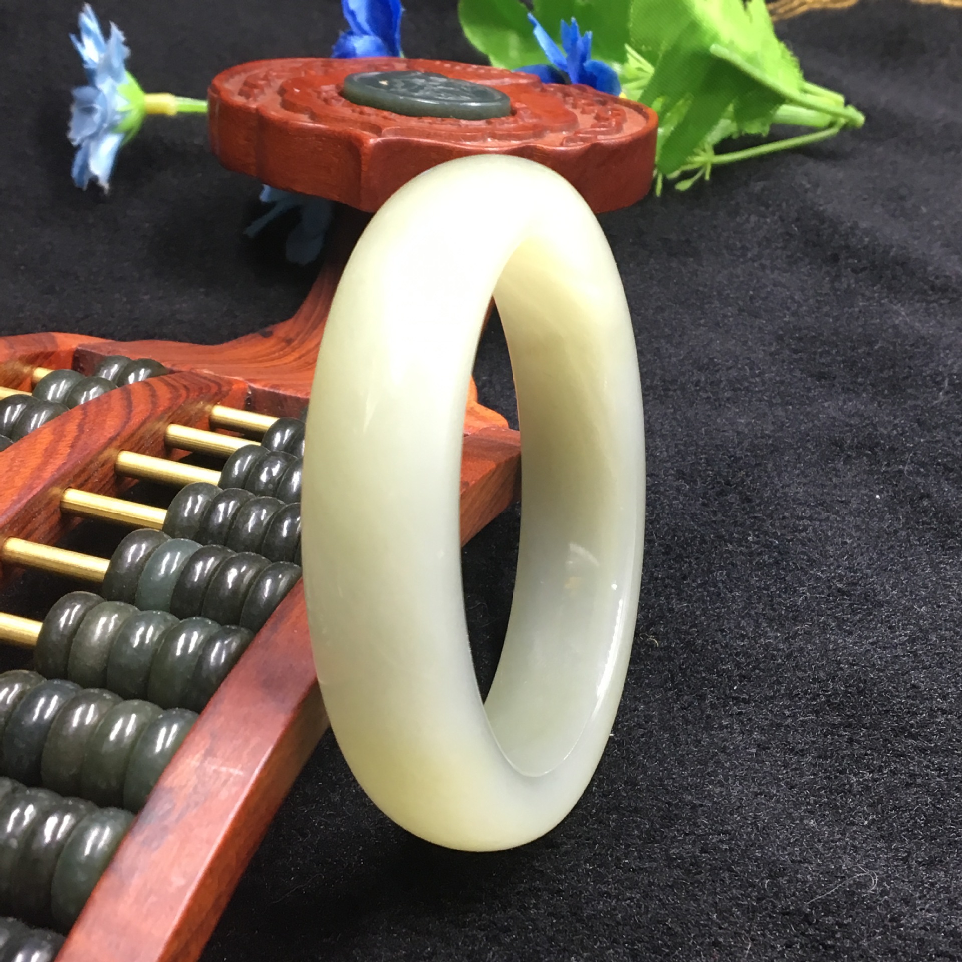 新疆和田玉手镯女款白玉石镯子玉石玉器带证书和田白玉支持复检