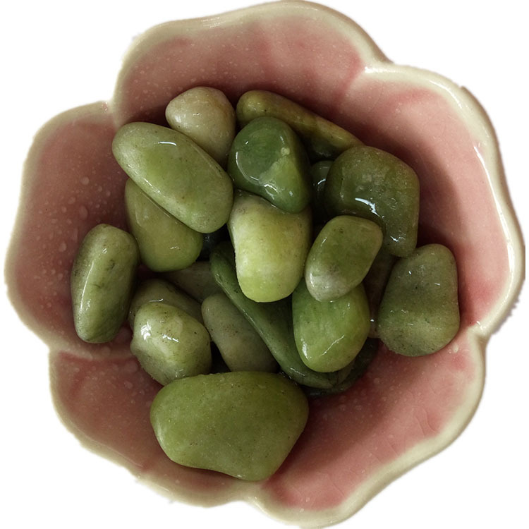 石头源品牌相似厂家直供绿玉石石子汗蒸房用玉石粒光滑表面绿石子绿色