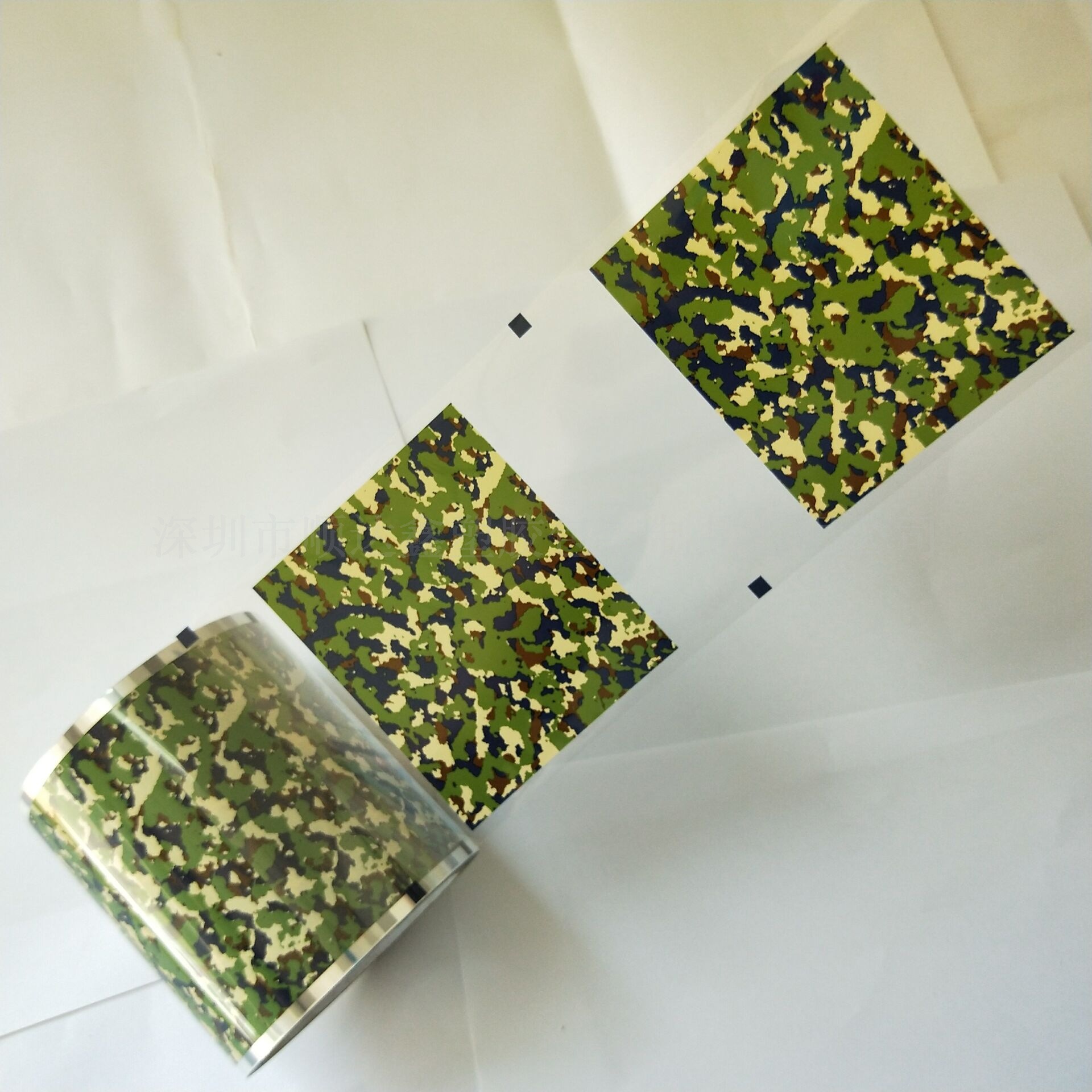 迷彩图案塑胶壳表面热转印花膜 深圳专业生产热转印花膜厂家