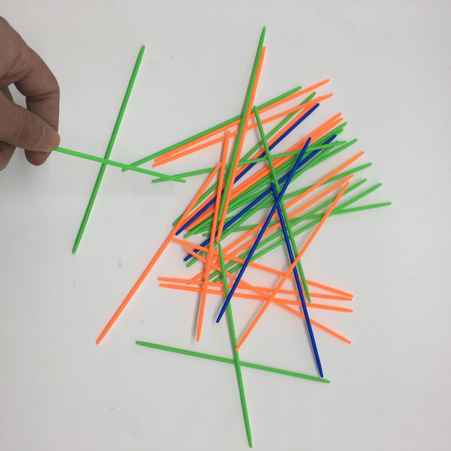 厂家直销彩色塑料水拓画棒画针塑料游戏棒数数棒挑棍挑棒桌面玩具