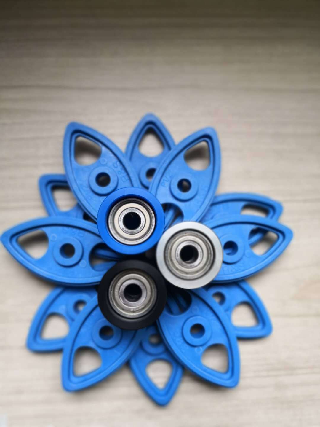 苏州库比克dk-a 系列 张紧器 橡胶弹性振动支撑 齿轮链轮导向轮