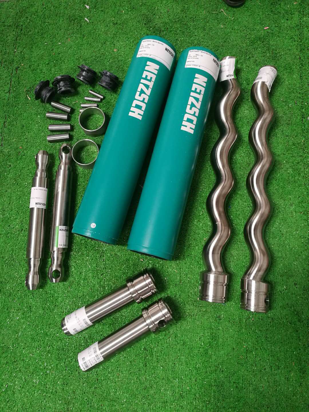 泵配件-现货批发netzsch耐驰螺杆泵定子nm090by02s12v易损件定子.