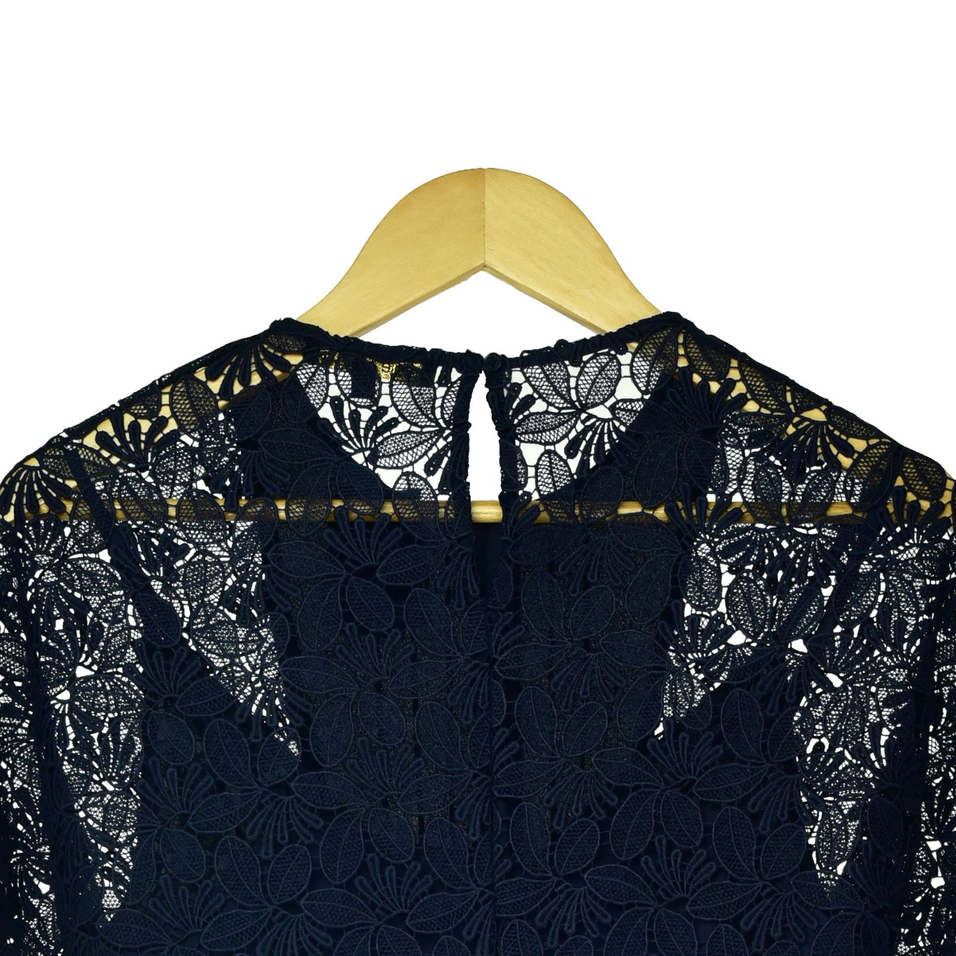 18秋冬新款 绣花镂空蕾丝花边收腰连衣裙 repine 85229 清货