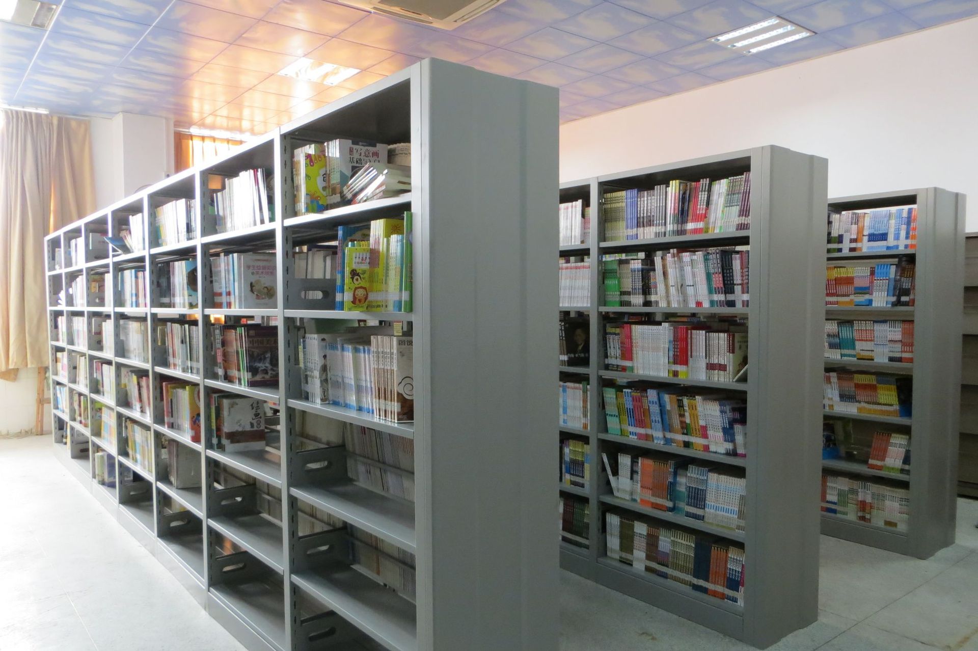 单立柱书架 学校书架 高端品质书架定制 图书室书架供应厂家直销