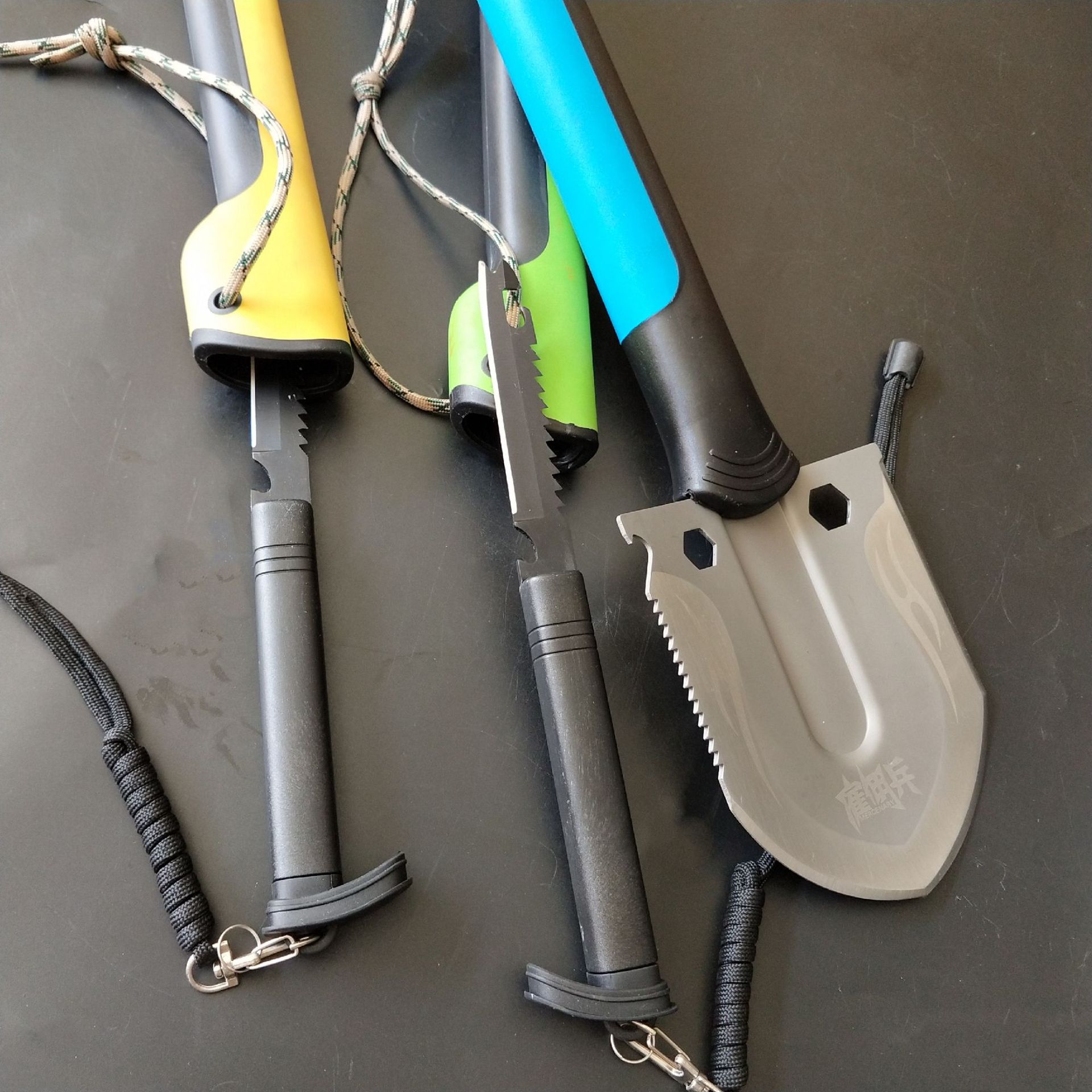 新款多功能工兵铲 小号便携折叠铲子 户外野营用品 自驾车载装备