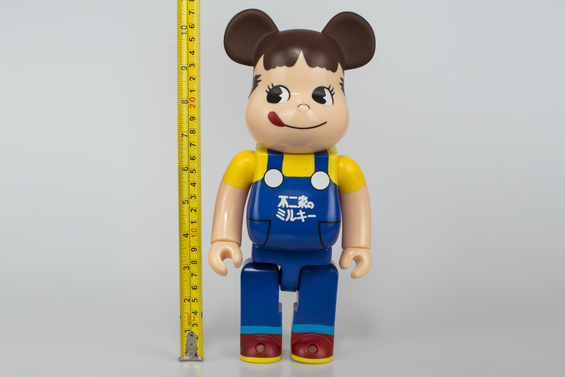 热卖bearbrick暴力熊积木么么熊不二家卡通牛奶妹招财猫手办公仔