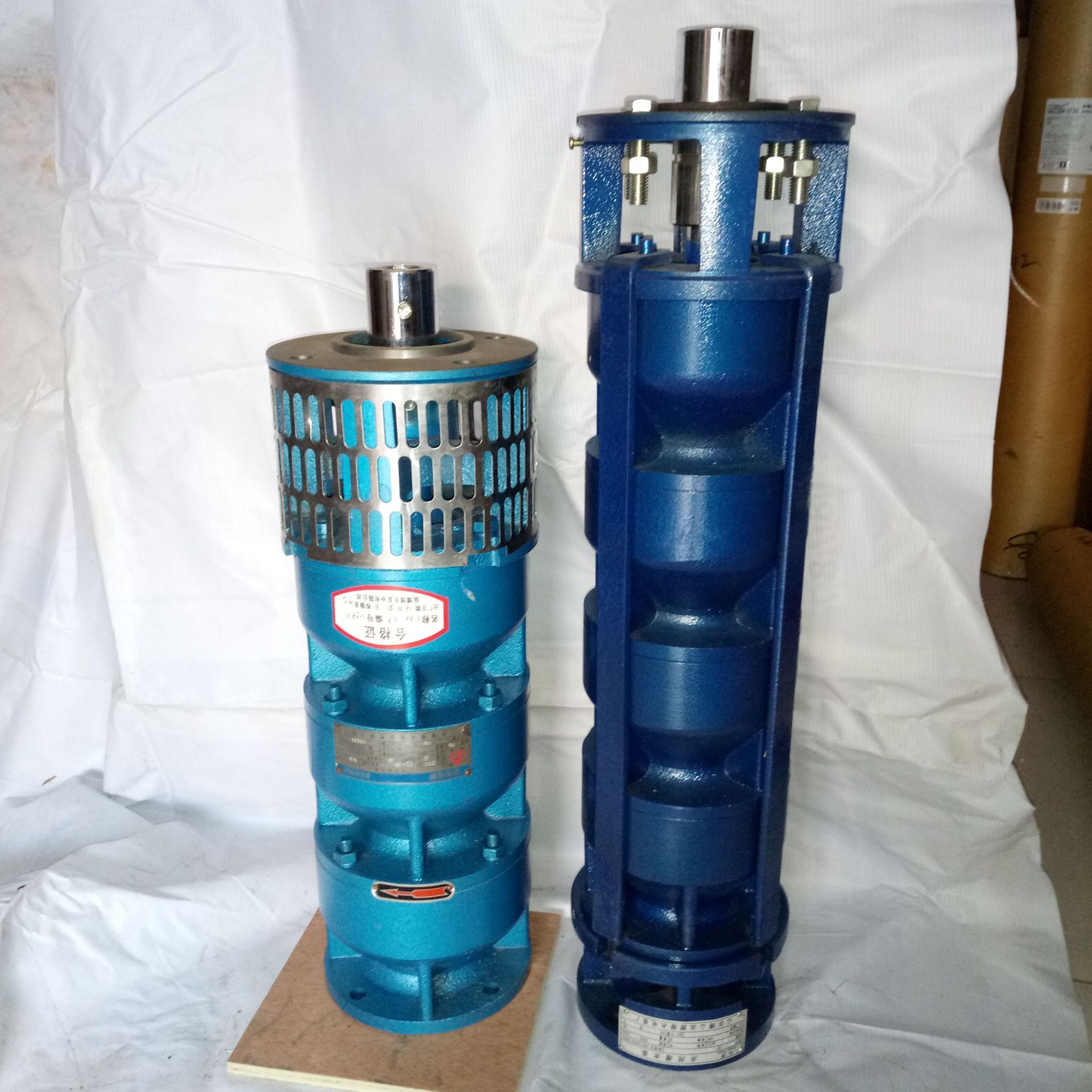 高扬程潜水电泵  供应博山德源产qj系列潜水泵 深井泵 不锈钢水泵