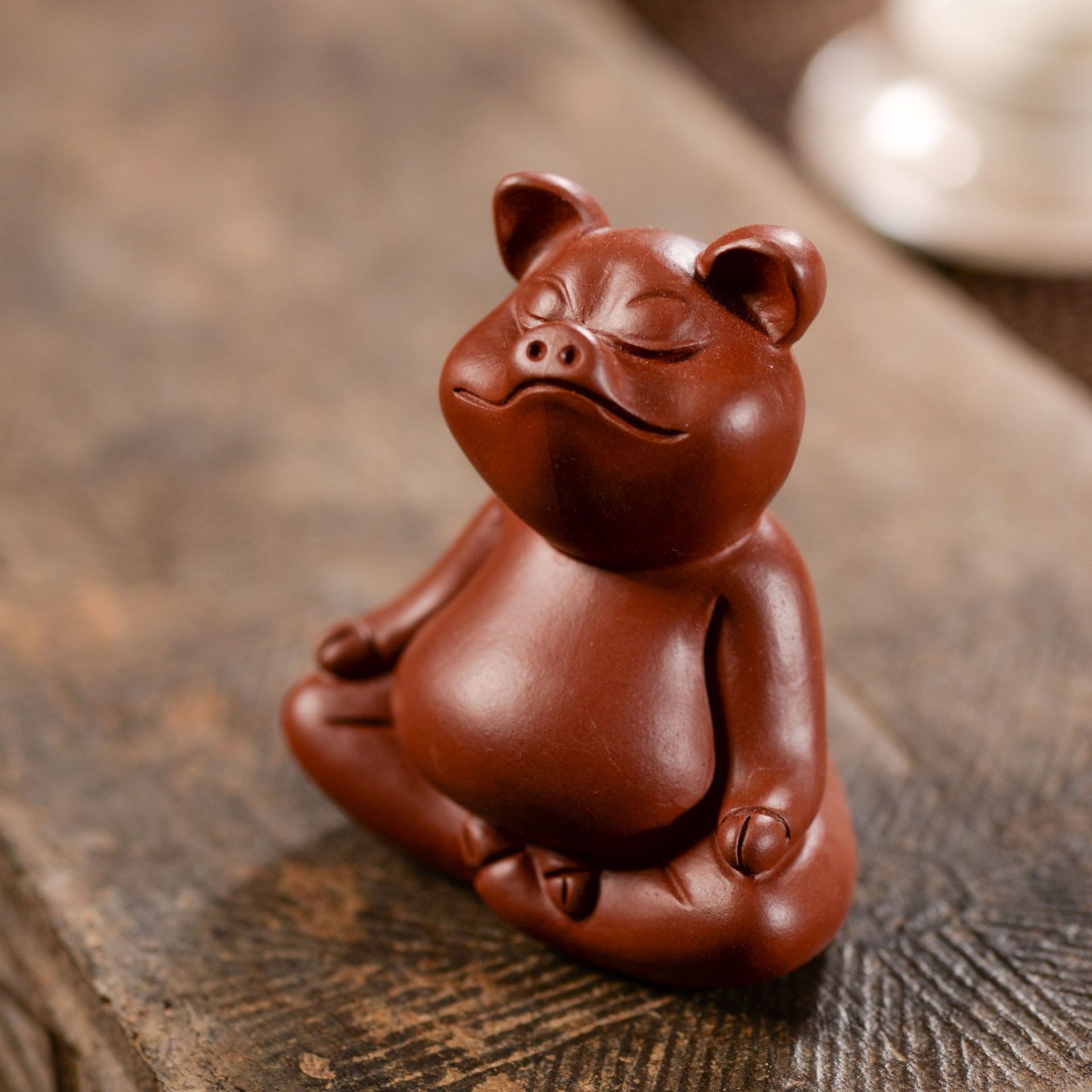 宜兴紫砂茶宠猪朱泥大红袍功夫瑜伽猪摆件雕塑茶具厂家