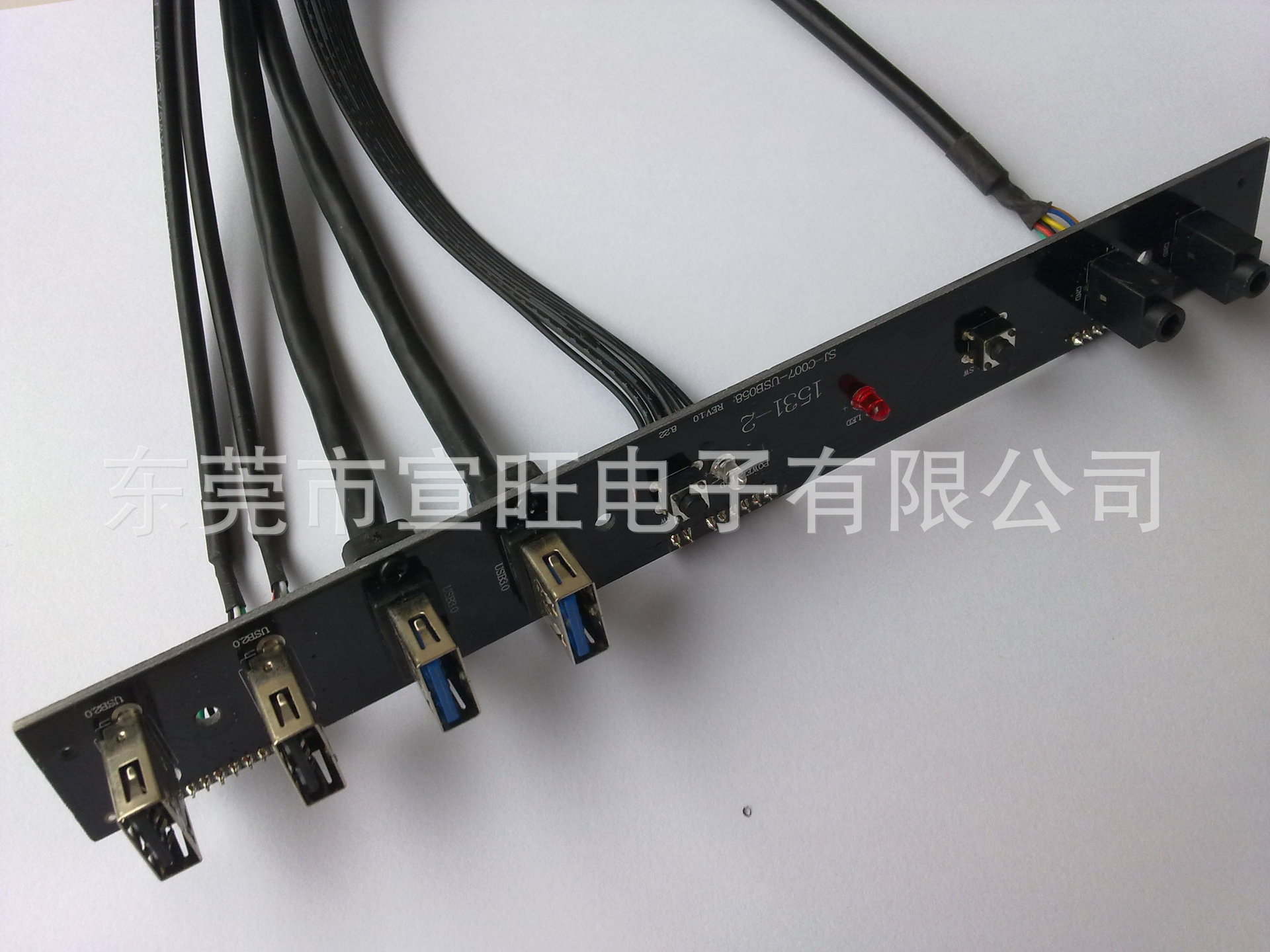 usb接口输出显示器_1394接口与usb接口_esata接口当成usb接口