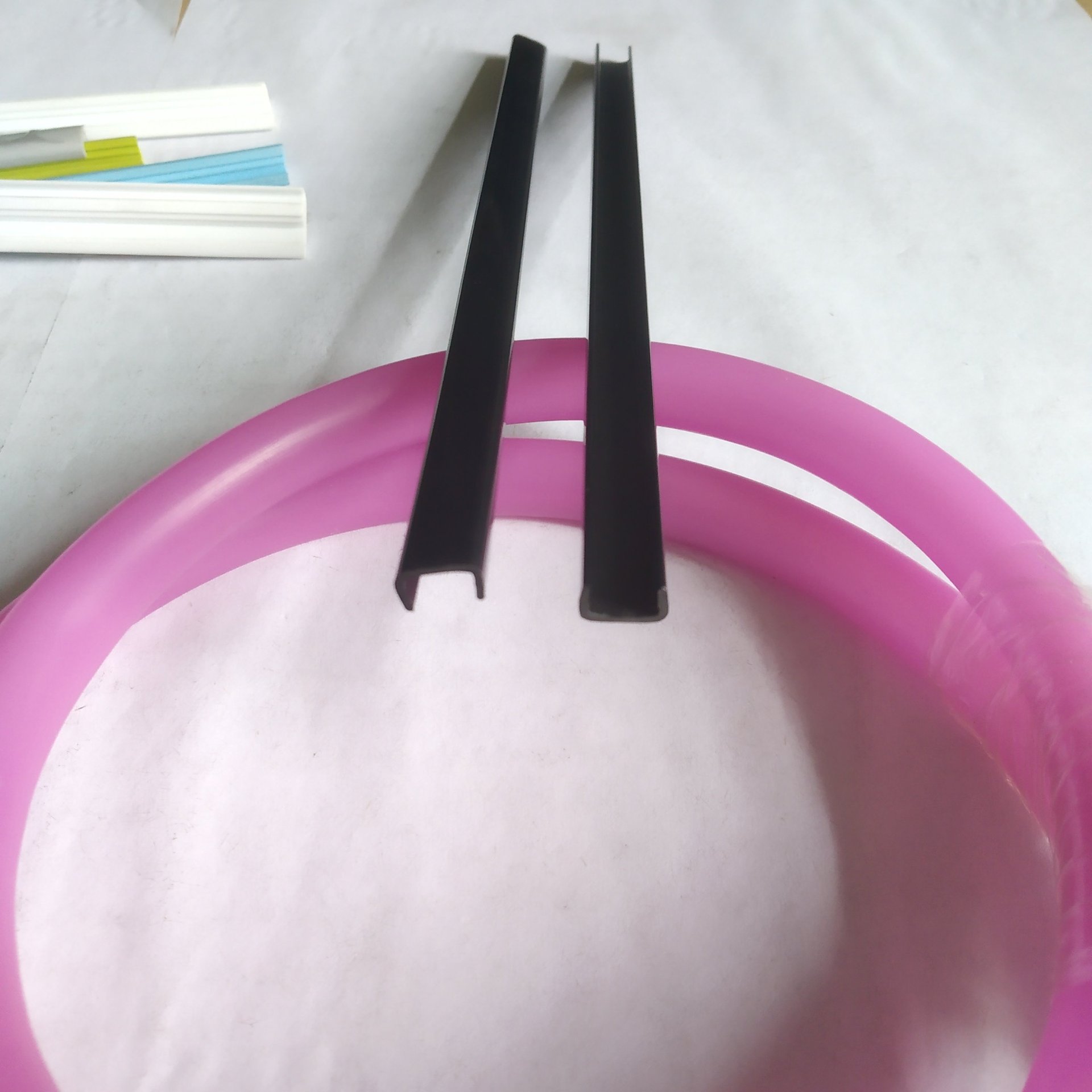 塑胶卡条 家具 机械设备防护条 包边条 专业挤出制品 厂家直供