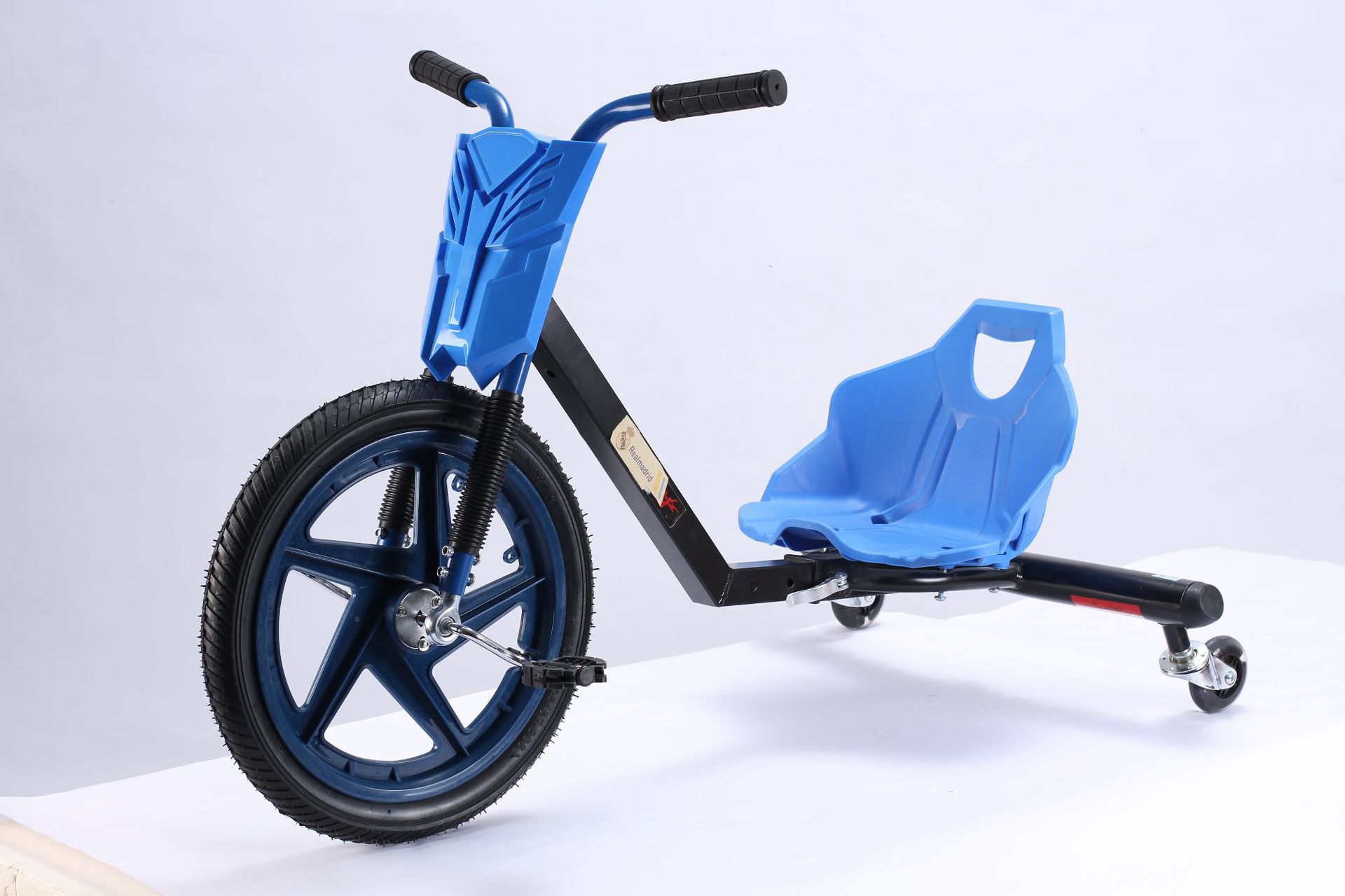 悠悠三轮滑板车