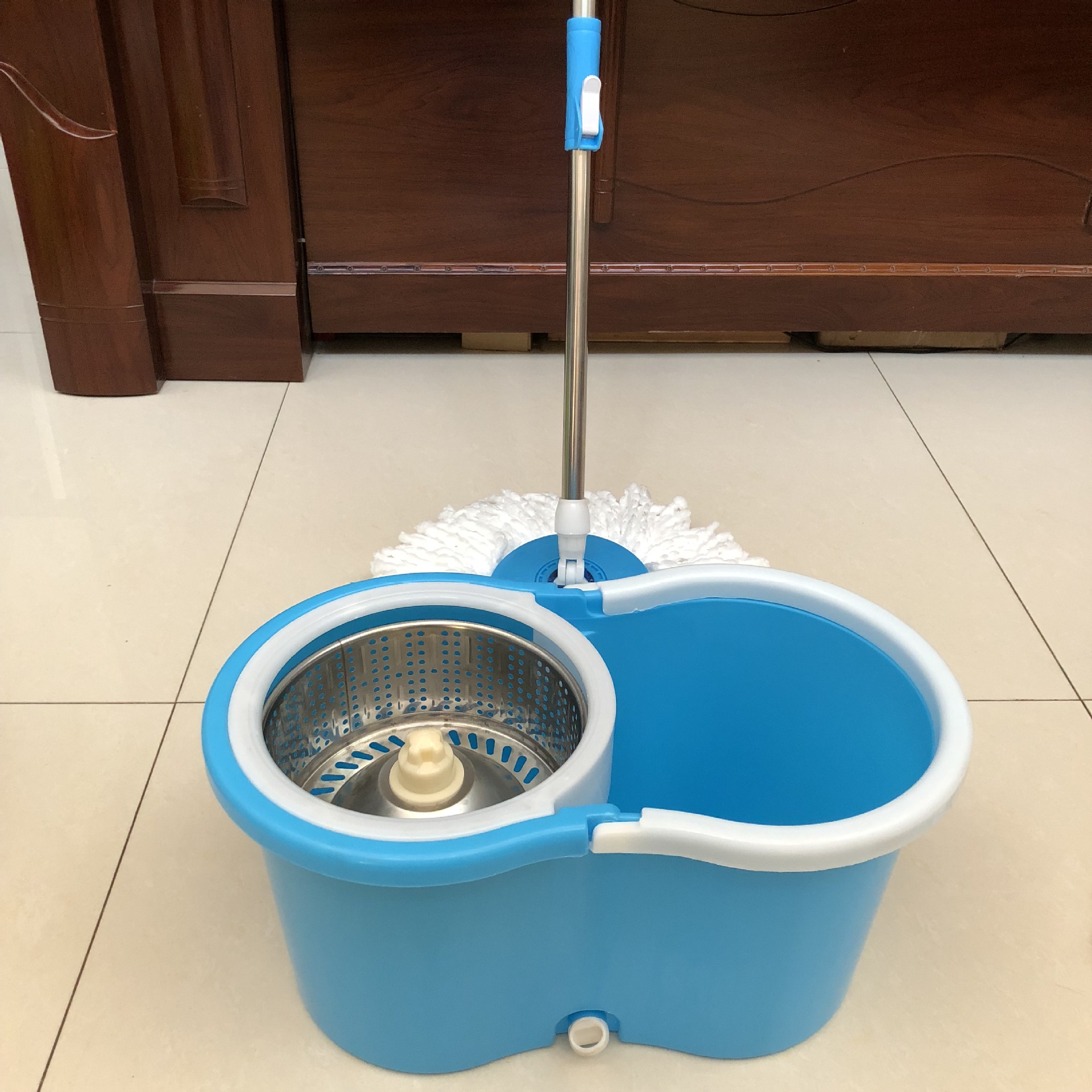 Kangjiewang Household Mop Bucket Mop Eight-Character Cleaning Barrel Plastic Bucket with Wheels Gift Car Washing Bucket Rotating Mop