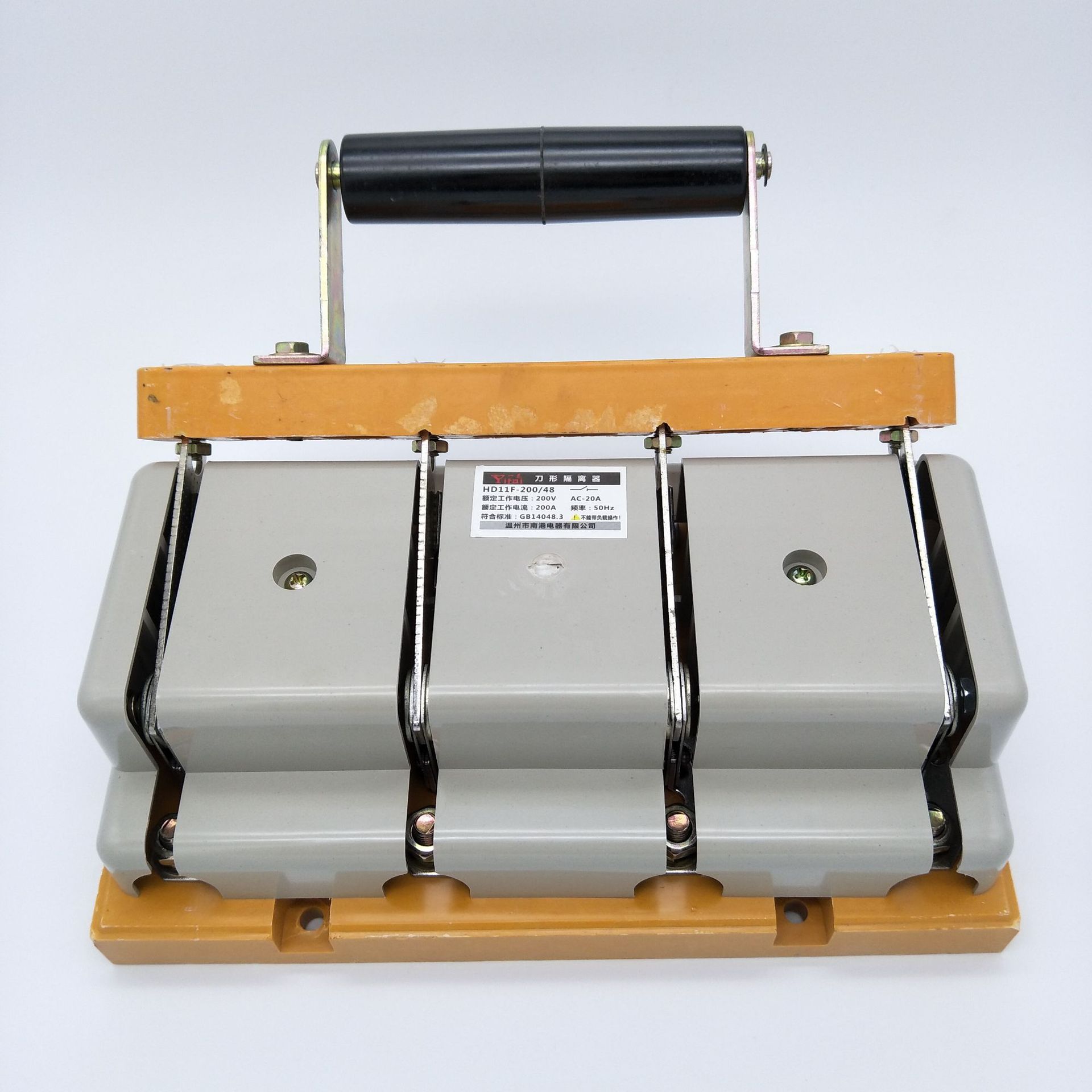 厂家批发 hd11f单投带盖防误刀开关 刀形隔离开关 刀开关安全稳压