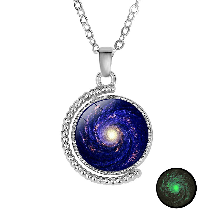 夜光旋转星空吊坠项链 欧美热销双面发光星系星云宇宙颈链 glow