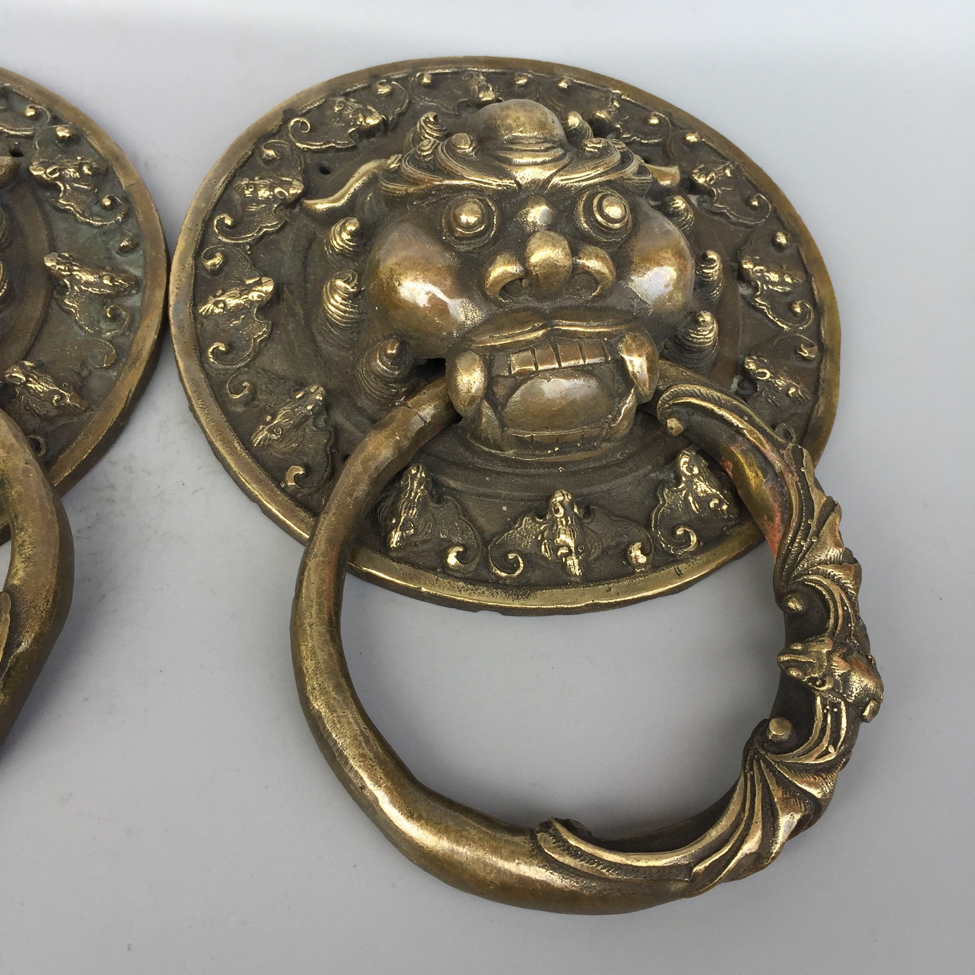 铜狮子门环 实物拍摄 匠心巧运 工艺精湛 线条流畅清晰 立体感强