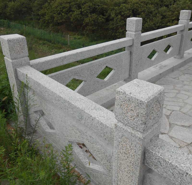 景观石材桥栏杆 寺庙石雕栏杆 景区青石栏板图片 景点花岗岩护栏