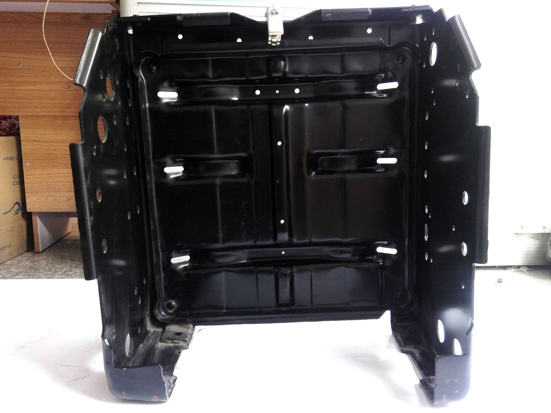 j6l解放卡车电瓶架3513800-50a电瓶框蓄电池支架j6外筐 汽车配件