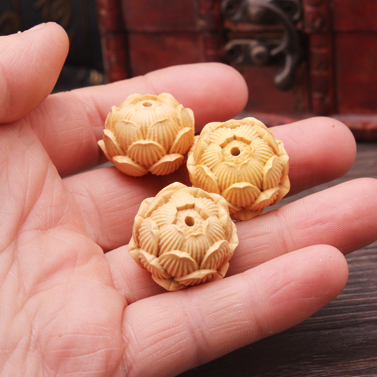 25mm黄杨木雕莲花吊坠手工雕刻莲花珠子星月菩提背云串珠汽车配饰