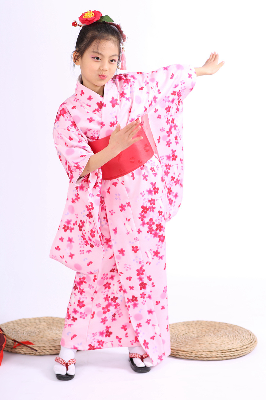 儿童和服振袖日本和服粉色正装秋冬材质日系公主舞台表演